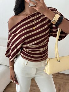Aloruh 不對稱單肩寬鬆上衣，抽褶腰部設計，極簡基礎款 T-shirt - 酒紅色 - 查看 6