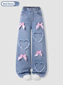 SHEIN Celana Jeans Denim Gaya Y2K untuk Anak Perempuan, Desain Pita Pink dengan Motif Hati dan Jumbai, Pinggang Elastis, Pas Nyaman, Gaya Minimalis Modis dan Serbaguna, Cocok untuk Semua Musim - Light Wash - View 4