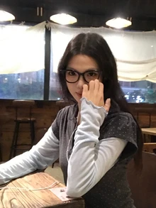 DAZY طقم نسائي من قطعتين بأسلوب كوري، ملابس علوية علوية بطبقات وألوان متباينة مع طباعة نقاط بولكا وغطاء رأس، وبلوزة بأكمام طويلة - الأزرق - مشاهدة 8