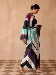 Zivah New Elegant Women's Multi-Color Totem Print Robe-Style Long Cover-Up With Tie, Suitable For Multiple Occasions, Elegant Women's Beach Vacation Versatile Commute - Multicolor - View 4