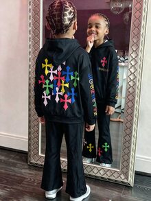 SHEIN 兒童青少年男孩休閒街頭風運動黑色連帽印花衛衣與喇叭褲套裝，開學季男孩套裝，適合日常穿著、學校、旅行、運動，秋冬服飾，適合所有孩子 - 黑色 - 查看 3