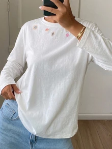 DAZY 女款圓領短袖印花休閒套頭T恤 - 白色 - 查看 2