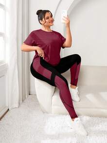 SHEIN Rhythm Era طقم رياضي للنساء مقاس كبير تي شيرت برقبة دائرية وأكمام راغلان قصيرة مع بنطال ضيق بألوان متباينة - روز أحمر - مشاهدة 1