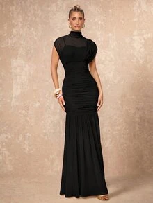 Lumalex Rok Bodycon Lengan Pendek Kerah Tinggi Bahan Jala Lembut yang Mengalir dengan Pinggang Berkerut dan Model Mengembang Penuh - Hitam - View 5