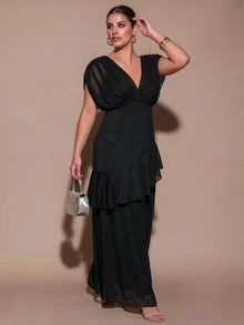 SHEIN BAE CURVE Gaun Pinggang Tinggi Kerah V Lengan Kelelawar dengan Keliman Asimetris - Hitam - View 4