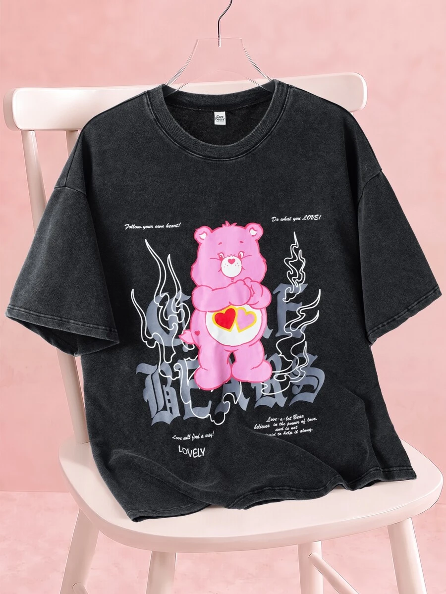 SHEIN X Care Bears تي شيرت رجالي بياقة دائرية وأكمام قصيرة مطبوعة - الأسود - مشاهدة 1