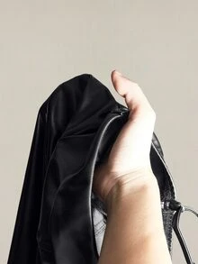 SHEIN ICON فستان نسائي مقاس كبير من الجلد الأسود بحمالات رفيعة أنيق - الأسود - مشاهدة 10