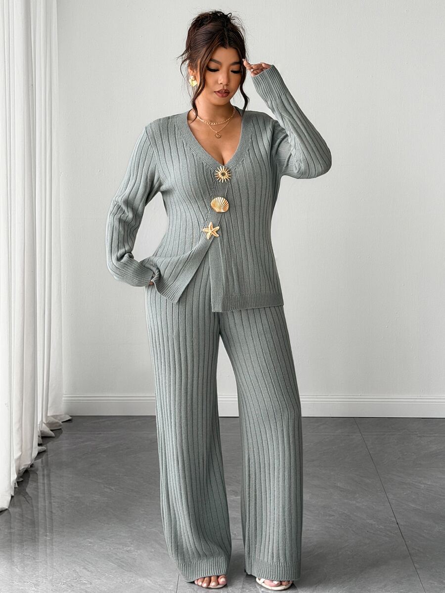 SHEIN Elenzya Set Sweater Wanita Ukuran Besar Warna Polos Rajut Leher V Belahan Bawah Motif Bintang Laut Kancing Logam Minimalis Elegan Kasual Musim Gugur Musim Dingin Sehari-hari Kantor Abu-abu - Grey - View 1