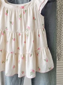 SHEIN 青少年女孩 春/夏新款 粉色與白色清新編織條紋休閒度假傘擺多層娃娃風背心上衣，休閒穿搭，夏季穿著 - 粉色 - 查看 4