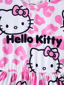 HELLO KITTY AND FRIENDS | SHEIN فستان كاجوال قصير الأكمام بطبعة نمر وحروف للفتيات المراهقات - وردي - مشاهدة 5