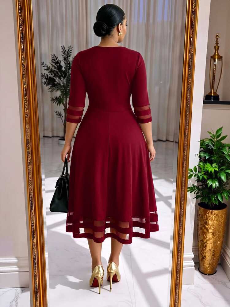SHEIN Lady CURVE Gaun Elegan Lengan 3/4 dengan Kerah Bulat dan Detail Jala Kontras untuk Wanita Ukuran Plus - Burgundy - View 2