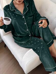 SHEIN 女款翻領開襟心形提花天鵝絨睡衣長袖長褲套裝 深綠色 秋季優雅 - 墨綠色 - 查看 4