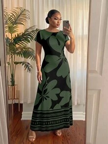 SHEIN Lady CURVE Gaun Ukuran Besar Leher Bulat Lengan Pendek Motif Botanis untuk Pesta, Kencan Malam, Liburan, Musim Panas, Warna Hitam Elegan - Hijau Tentara - View 3