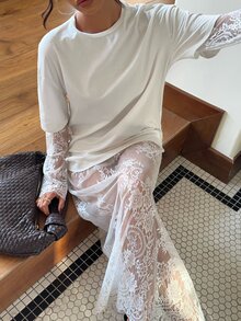 Aloruh Minimalist Romantic Elegant Commuter White New Autumn/Winter Lace Patchwork Oversized Women's T-Shirt + Full Lace Skirt Two Pieces Set Vacation - White - View 3