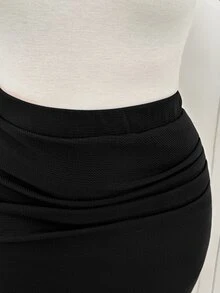 Shapeblank Women's Plus-Size Black Bodycon Skirt – Stylish, Stretchy, Comfortable, Versatile, And Slimming (Autumn/Winter),Fall Outfits,Curve Bottom,Simple Style - Black - View 8