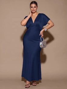 SHEIN BAE CURVE 大尺碼女款純色V領短袖修身優雅洋裝 - 藏蓝色 - 查看 4