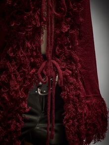 SHEIN ICON Cardigan Rajut Musim Dingin Ukuran Besar Model Vintage Y2K Leher V dengan Tali Pengikat di Depan dan Hiasan Rumbai Bulu - Burgundy - View 8
