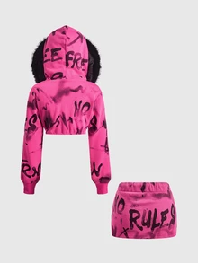 ROMWE Street Life Sweatshirt Crop Top Warna Pink Mawar Gaya Jalanan Hot Girl dengan Cetakan Grafiti Huruf, Kerah Fleece, Panjang Pendek, Set 2 Potong untuk Wanita - Berwarna merah muda - View 2