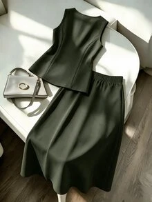 Franclia Plus Size Women's Elegant V-Neck Sleeveless Vest & Long Skirt 2 Pieces Set - Green - View 2