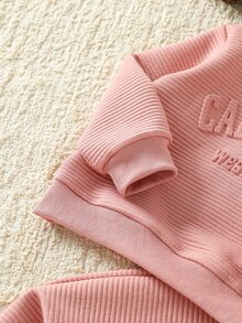 SHEIN 4-8歲女童兩件式羅紋運動套裝，圓領壓紋字母衛衣與慢跑長褲套組，棉混紡春秋休閒小女孩穿搭 - 粉色 - 查看 7