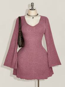 SHEIN ICON 女款秋冬復古休閒 80年代極簡 V 領喇叭袖毛絨羅紋紫色緊身洋裝 秋季外出約會穿搭 - 酒紅色 - 查看 3