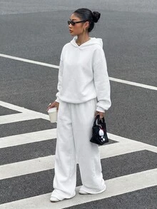 Muchica 休閒極簡風女款兩件套，秋冬女款帽 T 與運動長褲套裝，適合秋冬，百搭日常穿著 - 白色 - 查看 3