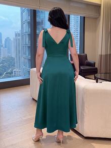 Vibekara Plus Size Fashion V-Neck Tie Bow Open Back High-End Waist-Cinching Maxi Dress - Dark Green - View 2