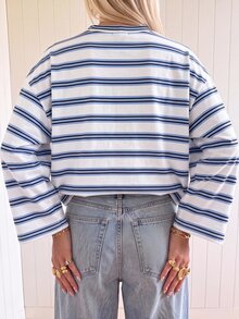 SHEIN EZwear 海外長袖清新草莓白奶油條紋T恤，秋季上衣，適合日常通勤、聚會、秋冬/夏季、聖誕節、新年、感恩節、派對、婚禮、海灘、畢業典禮、優雅、外出、約會、通勤、情人節、度假、Y2K、畢業典禮等場合 - 彩色 - 查看 2