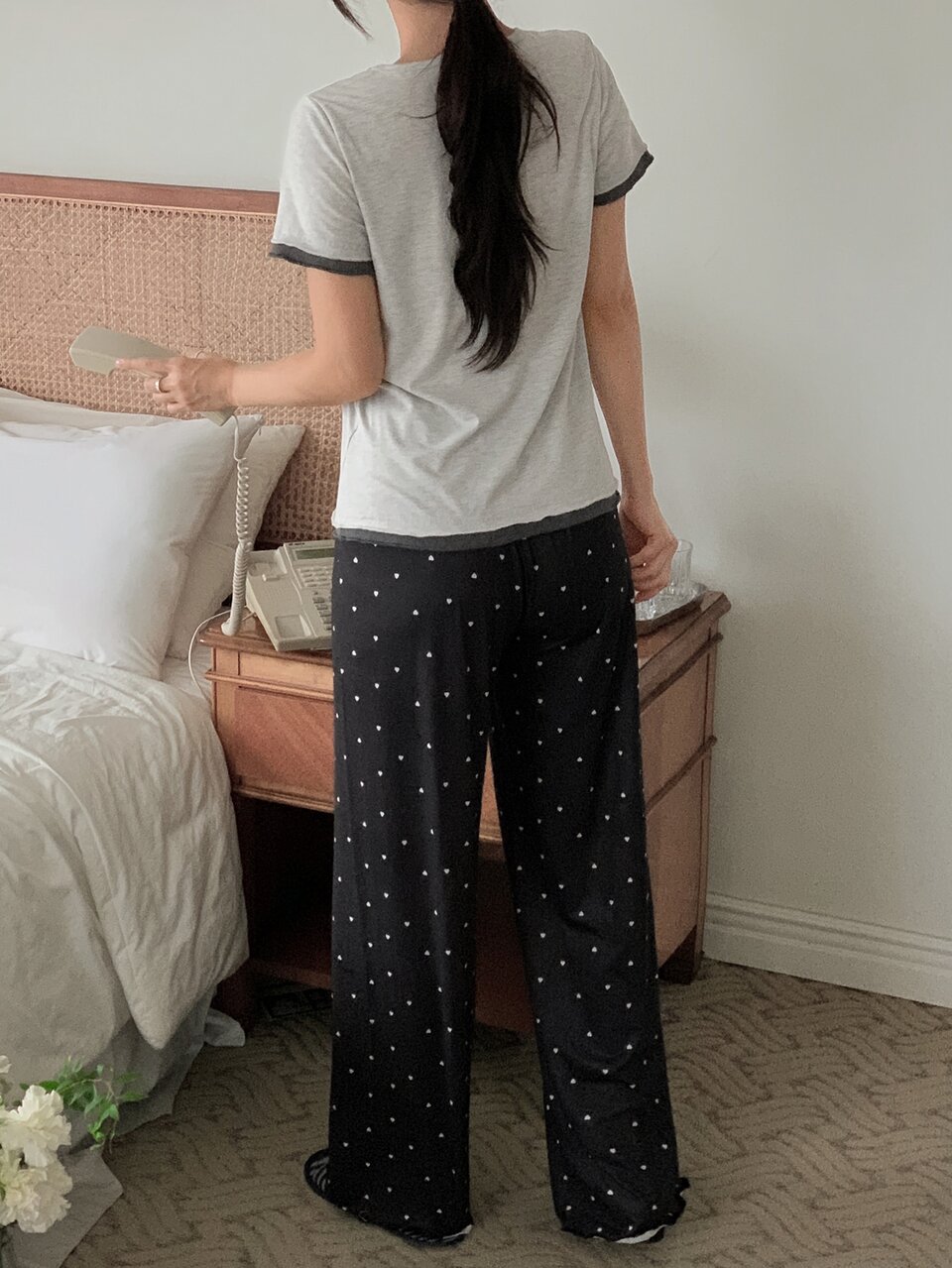 2pcs/Set Women's Cute Cat Print Short Sleeve Colorblock T-Shirt & Polka Dot Straight Leg Long Pajama Pants Sleepwear Set