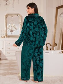 MuseNap CURVE طقم بيجامة نسائي مقاس كبير من المخمل الجاكار بنقشة زهور مع جيب رقعة وأزرار أمامية وأكمام طويلة - أخضر داكن - مشاهدة 3