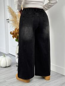 SHEIN CURVE+ Jeans Denim Wanita Plus Size Kasual untuk Harian dan Traveling dengan Saku dan Kancing - Hitam - View 2