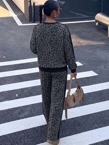 SHEIN EZwear 女款大尺碼V領長袖豹紋上衣與長褲兩件套 - 彩色 - 查看 7