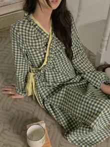 DAZY Women's V-Neck Plaid Pattern Fashion Casual Robe - Purple - View 8