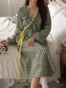 DAZY Women's V-Neck Plaid Pattern Fashion Casual Robe - Purple - View 1