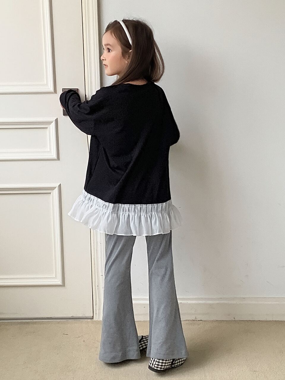 Tween Girl) Black T-Shirt & Flared Pants Casual Cute Autumn/Winter 2 Pieces Set