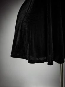 SHEIN ICON Plus Size Y2K Vintage Velvet Gothic V-Neck Ruffle Sleeve A-Line Dress - Black - View 6