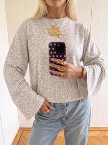 SHEIN EZwear 海外長袖奶油白豹紋印花T恤，秋季上衣，適合日常通勤、聚會、秋冬/夏季、聖誕節、新年、感恩節、派對、婚禮、海灘、畢業典禮、優雅、外出、約會、通勤、情人節、優雅、度假、Y2K、畢業典禮等場合 - 彩色 - 查看 3