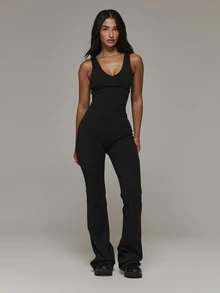 Musera Sport V Neck Sleeveless Fitted Dipped Logo Print Back Fitted Flare Soft Touch Active Jumpsuit Sport Essentials Basics Autumn Fall Winter - Black - View 3