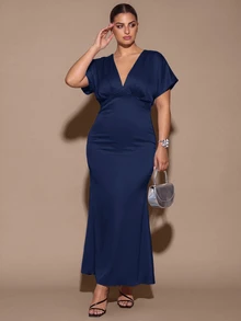 SHEIN BAE CURVE 大尺碼女款純色V領短袖修身優雅洋裝 - 藏蓝色 - 查看 6