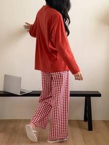 DAZY 2pcs/Set Women's Cartoon Bear Pattern Loose Long Sleeve T-Shirt & Plaid Straight Leg Long Pajama Pants Loungewear Set - Red - View 2