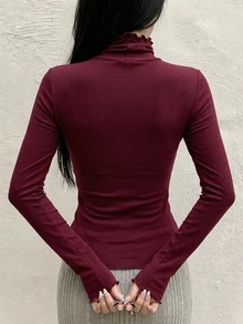 DAZY 女款素色修身百搭長袖T恤，適合日常穿著 - 酒紅色 - 查看 4