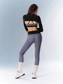 VARSIVA Bộ đồ thể thao nữ gồm áo croptop tay dài màu trơn, áo ngực in họa tiết chấm bi và quần legging - Nhiều màu - Xem 6