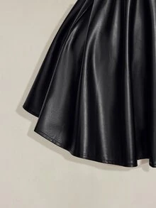 SHEIN ICON فستان نسائي مقاس كبير من الجلد الأسود بحمالات رفيعة أنيق - الأسود - مشاهدة 8
