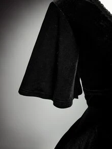 SHEIN ICON Plus Size Y2K Vintage Velvet Gothic V-Neck Ruffle Sleeve A-Line Dress - Black - View 8