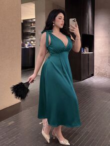 Vibekara Plus Size Fashion V-Neck Tie Bow Open Back High-End Waist-Cinching Maxi Dress - Dark Green - View 4