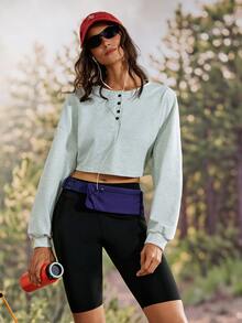 Exploreva Kaos Outdoor Wanita Warna Abu-abu Muda dengan Kerah Setengah Terbuka dan Potongan Pendek - Light Grey - View 1
