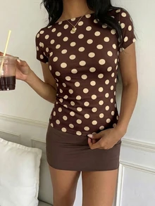 CovetEZ 女款休閒修身T恤，女款夏季穿搭，波點印花 - 彩色 - 查看 4