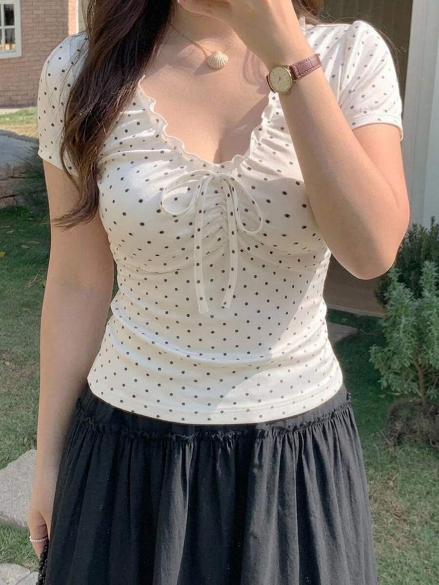 Dazy Plus 夏季波點滿版印花抓皺無袖V領套頭休閒修身大尺碼女款背心 - 白色 - 查看 1