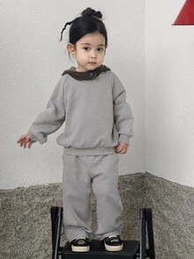 DAZY Infant/Toddler (Girl) Hooded Striped Long Sleeve Autumn/Winter Korean Style 2 Pieces Sweatshirt Set - Light Grey - View 4
