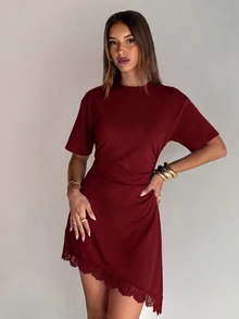 Aloruh 女款優雅圓領不對稱下擺蕾絲拼接收腰短袖迷你洋裝 - 紅色 - 查看 7
